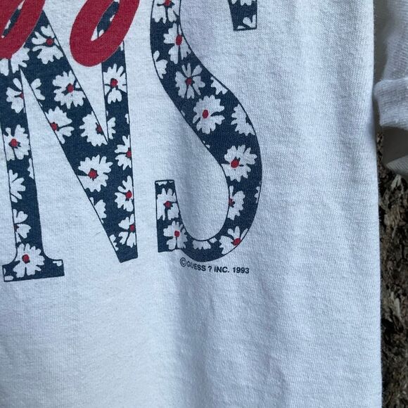 Authentic 90s Guess Jeans Single Stitch Spell Out Logo Tee Shirt Size Medium - Picture 3 of 8